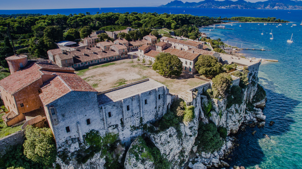 Best beaches in Cannes