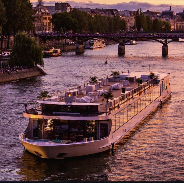 places to visit in paris