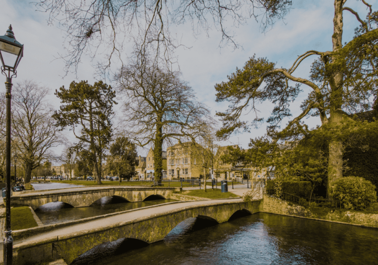 Cotwold Bourton-on-the-Water