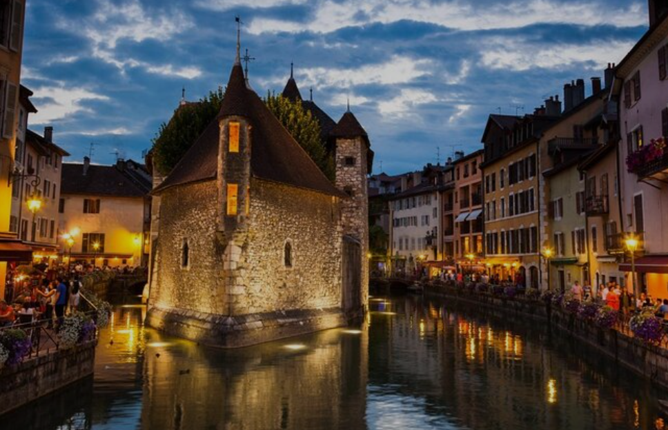 Annecy travel guide