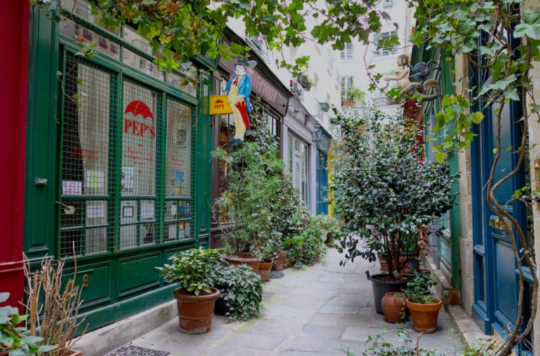 paris walking tours